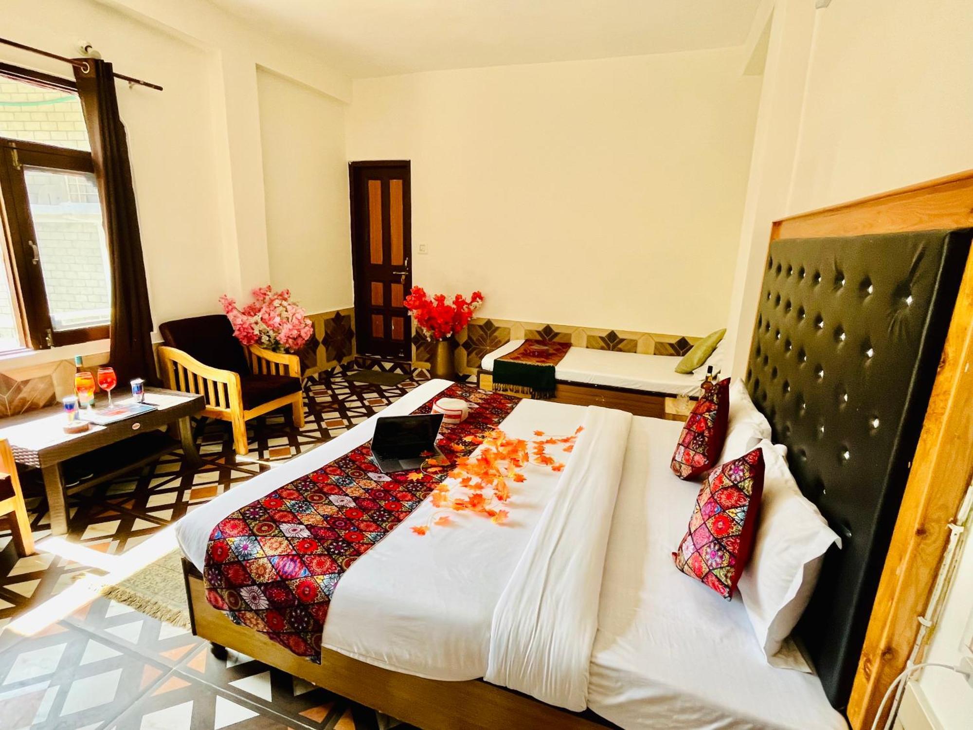 Hotel Pablo Escobar Kasol Extérieur photo