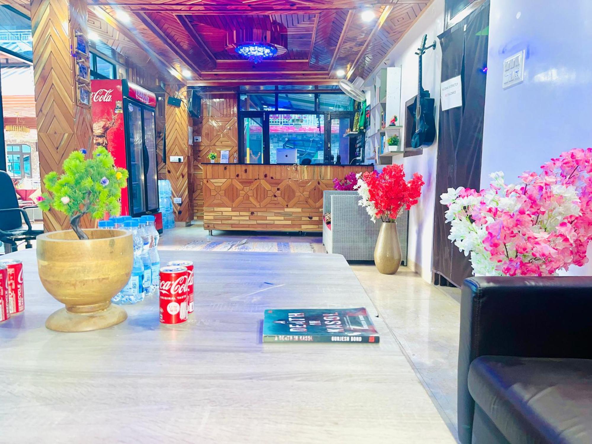 Hotel Pablo Escobar Kasol Extérieur photo