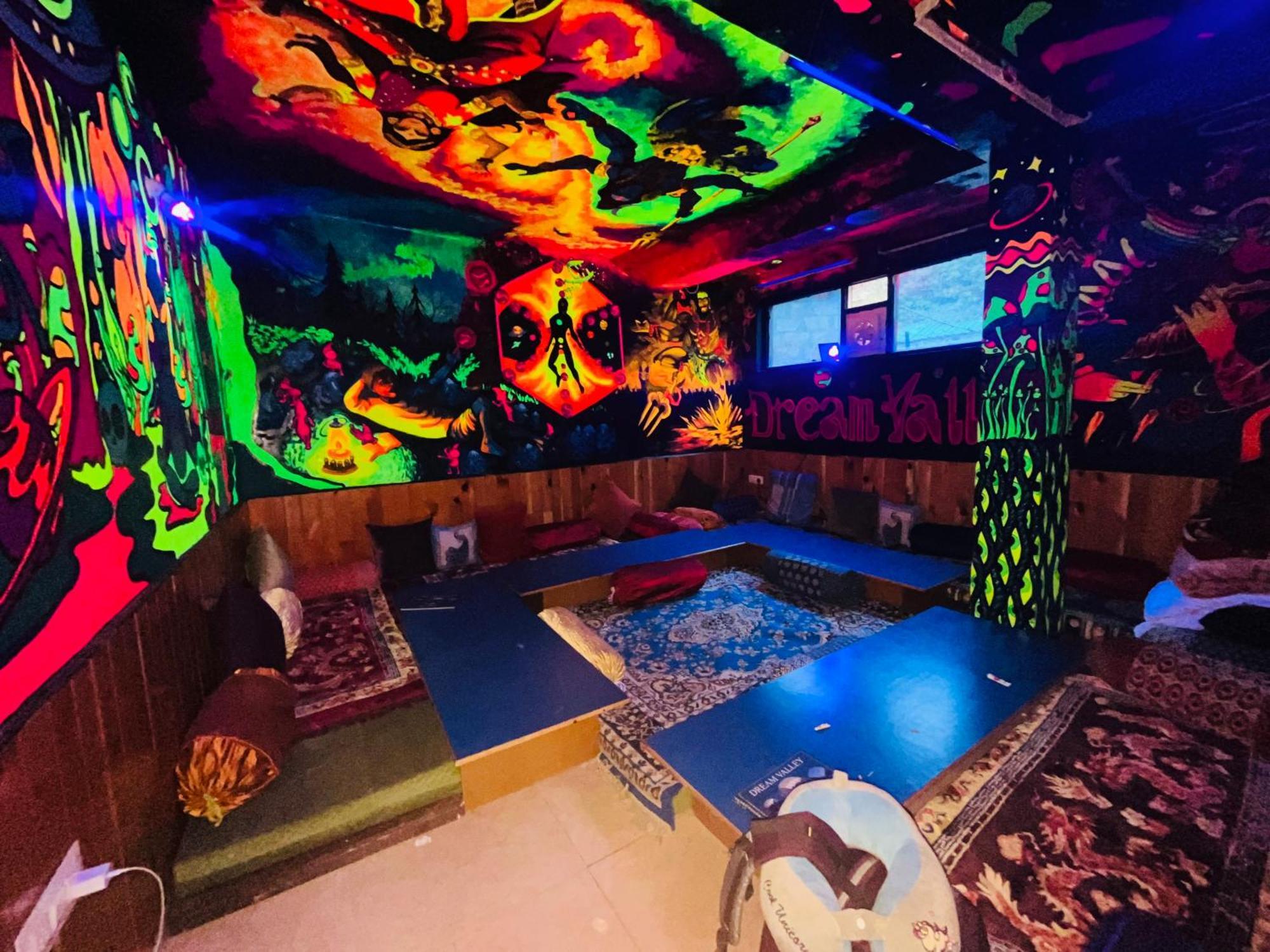 Hotel Pablo Escobar Kasol Extérieur photo